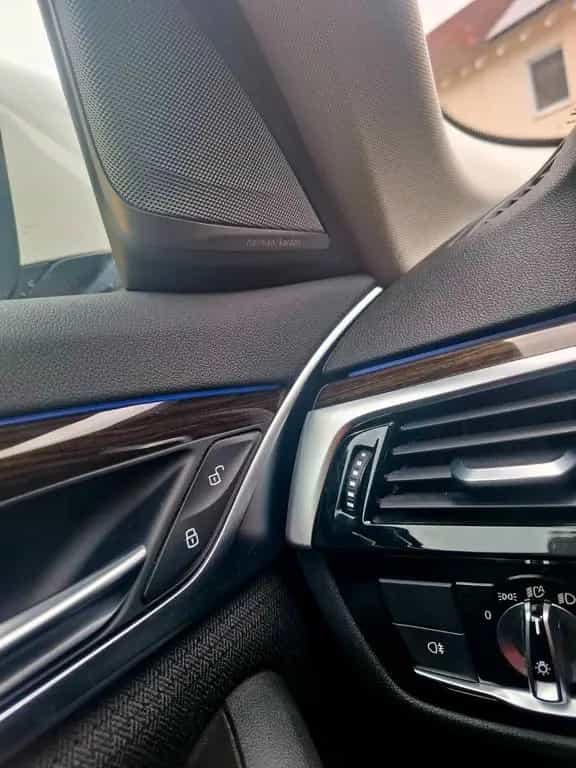 BMW 520 d T. lückenlos | AHK | Aufbereitet | Sound 11/2017-photo-11