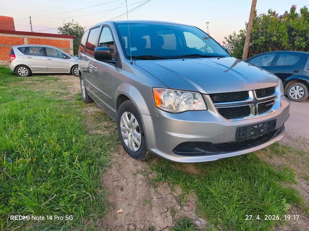 Dodge Grand Caravan 06/2016-photo-7