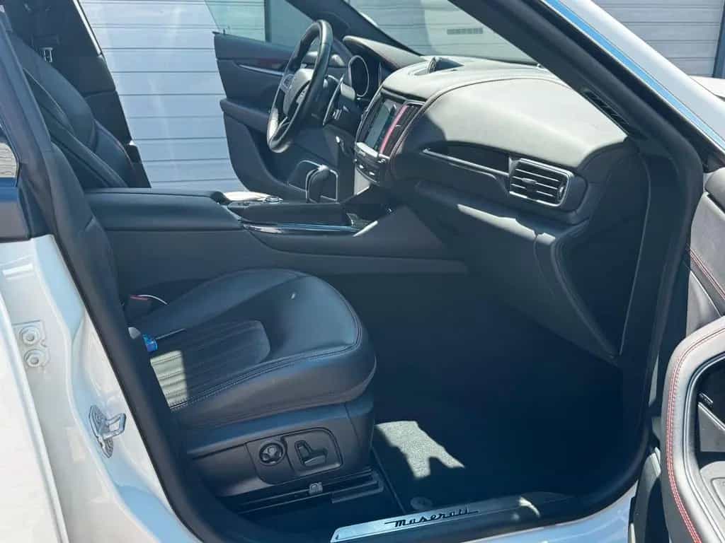 Maserati Levante SQ4 3.0 V6 Modena -Luxuriös, exklusiv! 10/2017-photo-6
