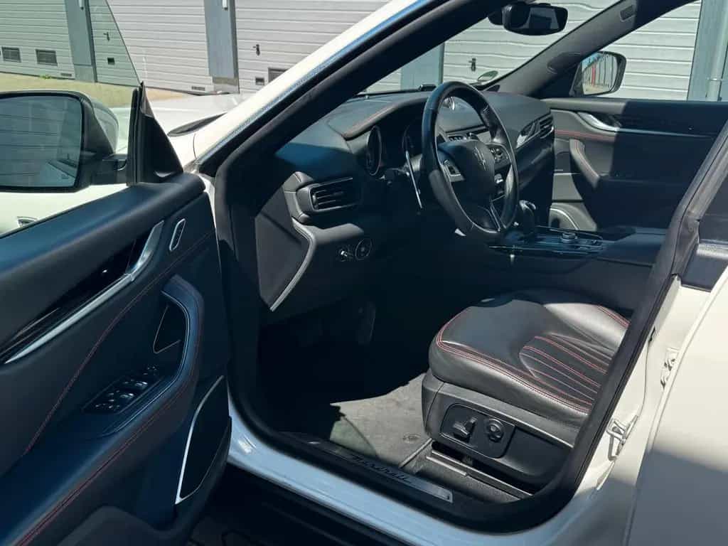 Maserati Levante SQ4 3.0 V6 Modena -Luxuriös, exklusiv! 10/2017-photo-7