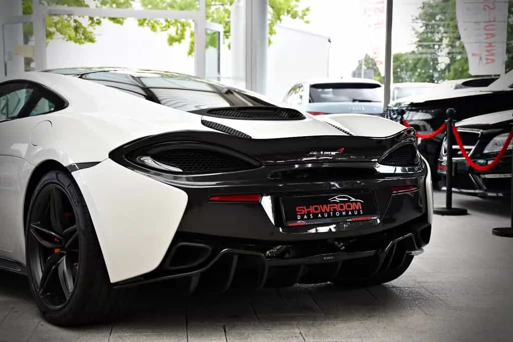 McLaren 570GT Coupe Dihedral | 4.618 km | Sammlerzustand 03/2017-photo-27