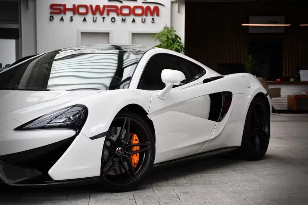 McLaren 570GT Coupe Dihedral | 4.618 km | Sammlerzustand 03/2017-photo-29