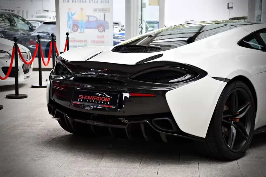 McLaren 570GT Coupe Dihedral | 4.618 km | Sammlerzustand 03/2017-photo-32