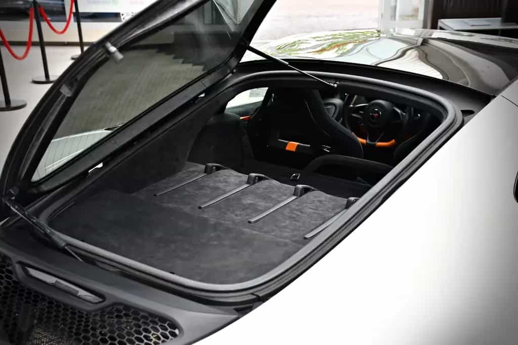 McLaren 570GT Coupe Dihedral | 4.618 km | Sammlerzustand 03/2017-photo-35