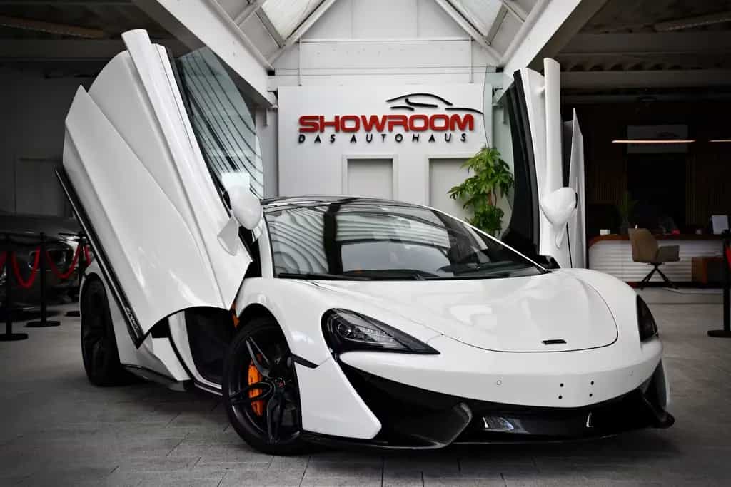 McLaren 570GT Coupe Dihedral | 4.618 km | Sammlerzustand 03/2017-photo-4