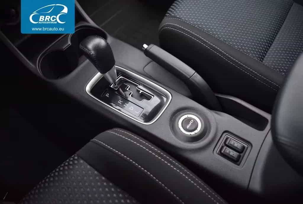 Mitsubishi Outlander A/T AWD 11/2015-photo-4
