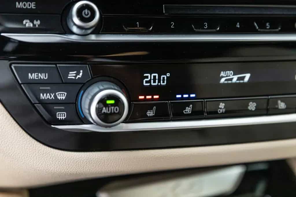 BMW X4 xDrive20d M-Sport*Scheckheft*Sitzbeluftung*Harma 10/2018-photo-33