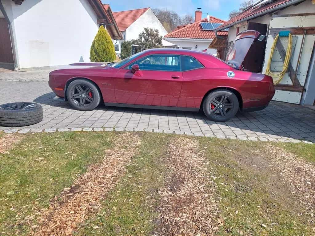 Dodge Challenger HU neu 5000km 5.7l V8 unfallfrei 03/2023-photo-12