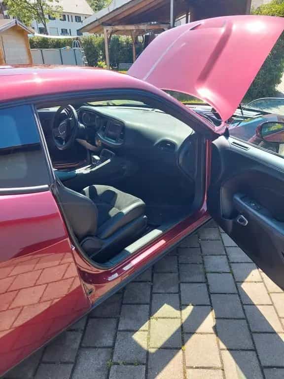 Dodge Challenger HU neu 5000km 5.7l V8 unfallfrei 03/2023-photo-8