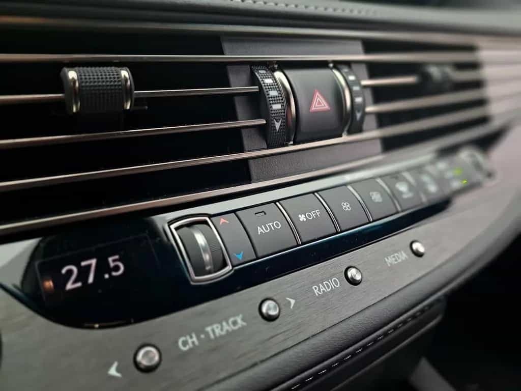 Lexus LS 500 Top gepflegte Limousine* zuverlässig 09/2018-photo-17