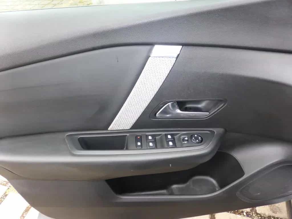 Citroën C4 Lim. Shine *LEDER*KAMERA*LED*HEAD-UP* 05/2021-photo-15