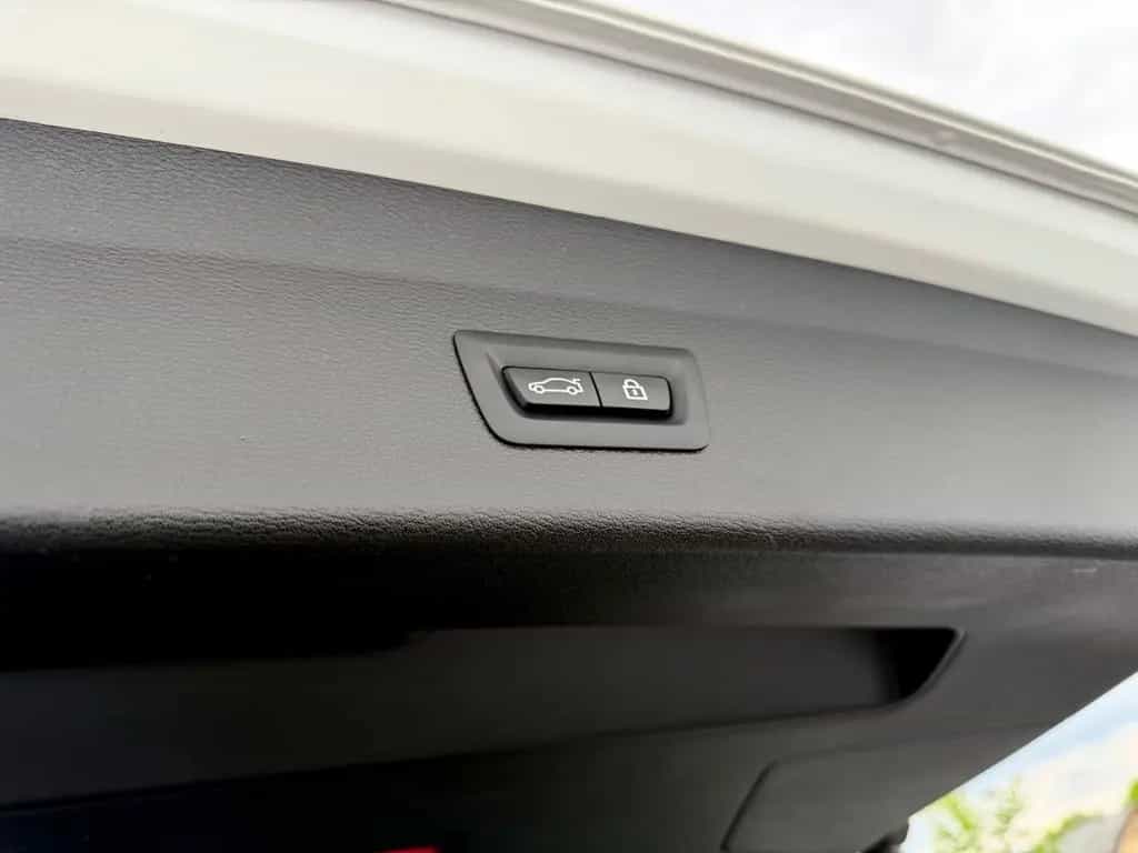 BMW X1 xDrive 25 i M Sport Paket /NAVI/LED/PANO/AHK/ 09/2017-photo-18
