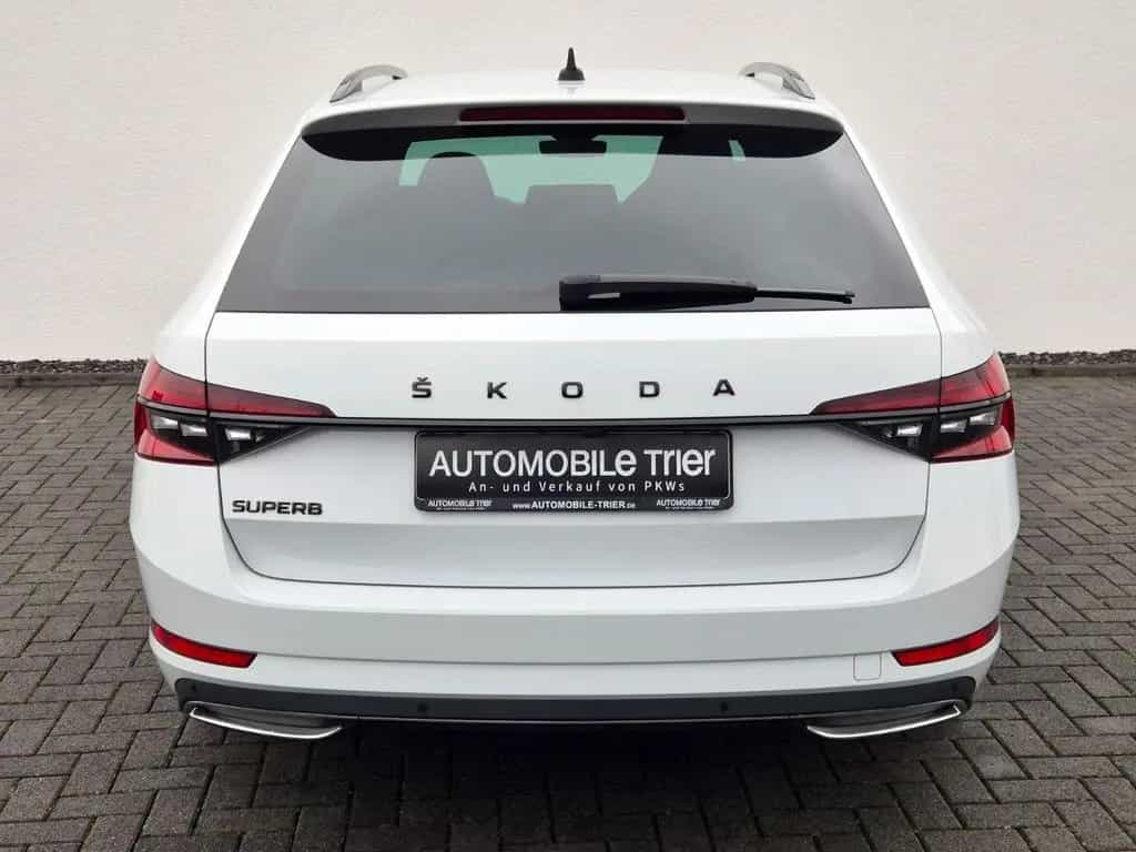 Skoda Superb Combi Sportline 2.0 TSI DSG / / 1.HAND // 07/2022-photo-5