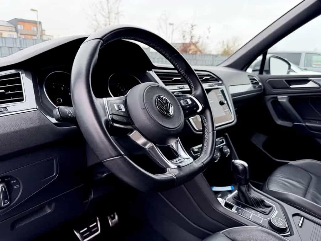 Volkswagen Tiguan Allspace 3 x R Line 2.0 TSI DSG  4Motion 10/2020-photo-9