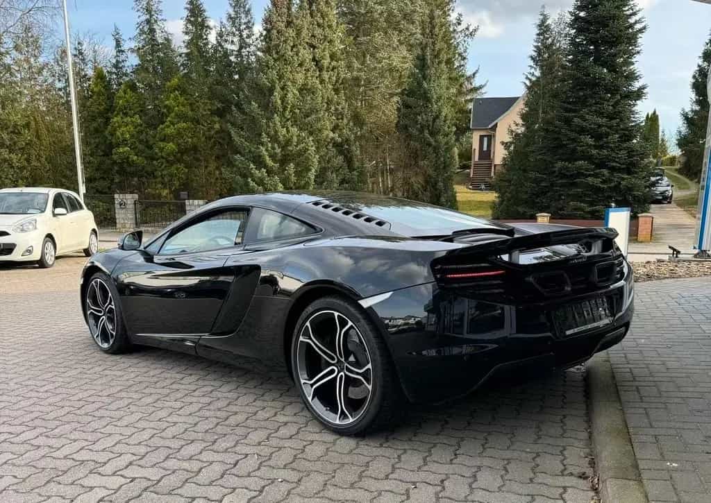 McLaren MP4-12C 3.8 V8 05/2013-photo-12