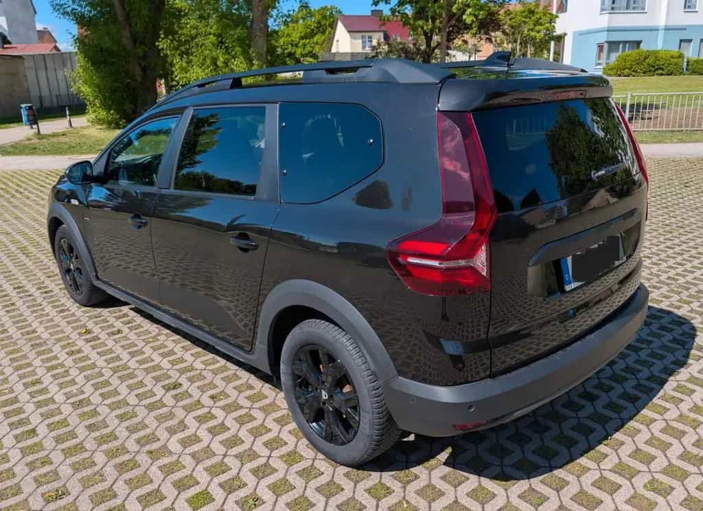 Dacia Jogger TCe 110 Extreme+ 7-Sitzer 06/2022-photo-3