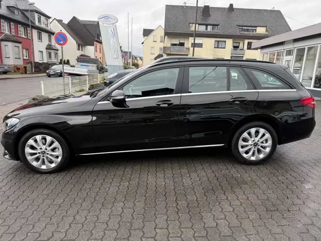 Mercedes-Benz C 220 d T 9G Navi / Tempomat / Einparkhilfe/ MwSt 01/2021-photo-4