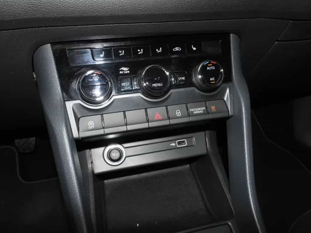 Skoda Kodiaq Active/KLIMAAUTO/SH/NAVI(SMARTLINK)/PDC 06/2019-photo-13