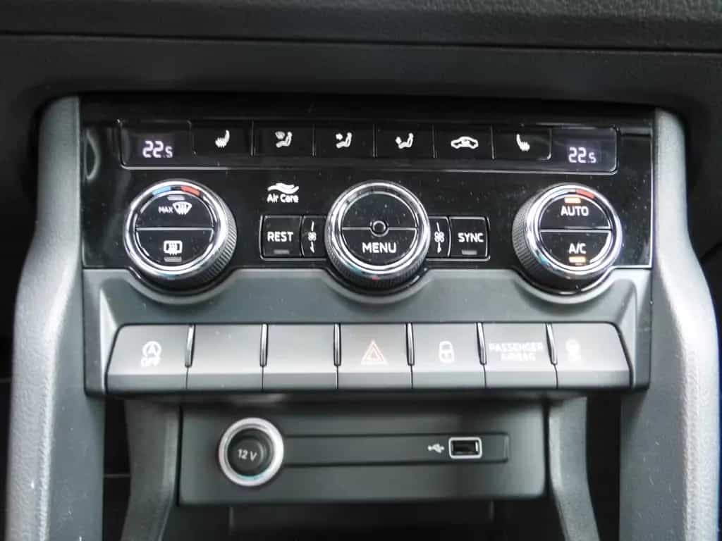 Skoda Kodiaq Active/KLIMAAUTO/SH/NAVI(SMARTLINK)/PDC 06/2019-photo-14