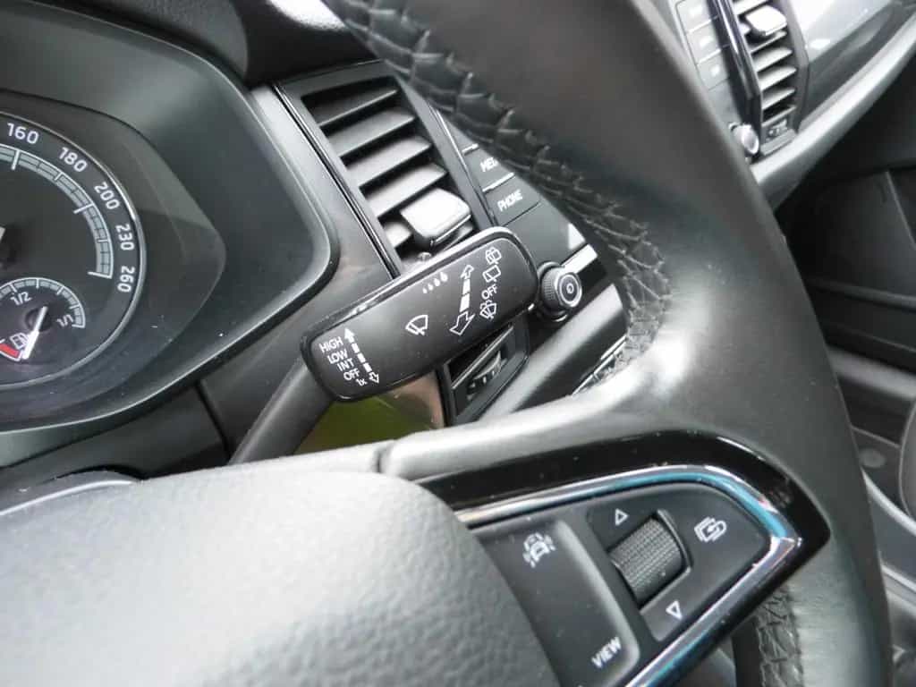 Skoda Kodiaq Active/KLIMAAUTO/SH/NAVI(SMARTLINK)/PDC 06/2019-photo-19