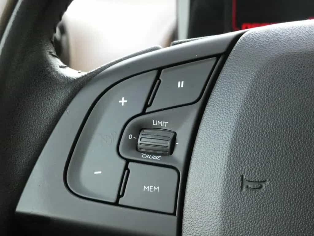 Citroën C4 Cactus *PANORAMA*NAVI*RFK*PDC*SHZ*60 Tkm*5-T* 08/2016-photo-15