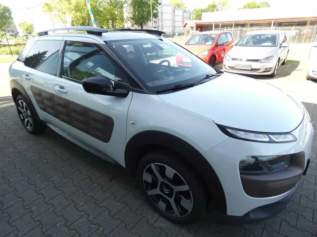 Citroën C4 Cactus *PANORAMA*NAVI*RFK*PDC*SHZ*60 Tkm*5-T* 08/2016-photo-3