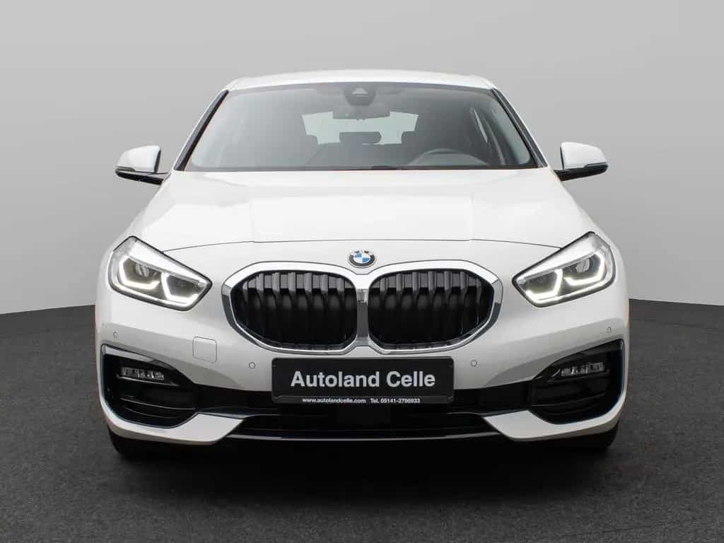 BMW 118 i SportLine Kamera DAB Lenkrhzg Komfort Alarm 03/2023-photo-1
