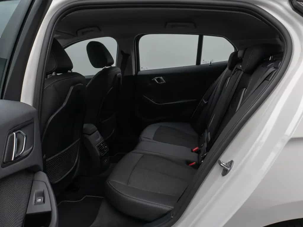 BMW 118 i SportLine Kamera DAB Lenkrhzg Komfort Alarm 03/2023-photo-23