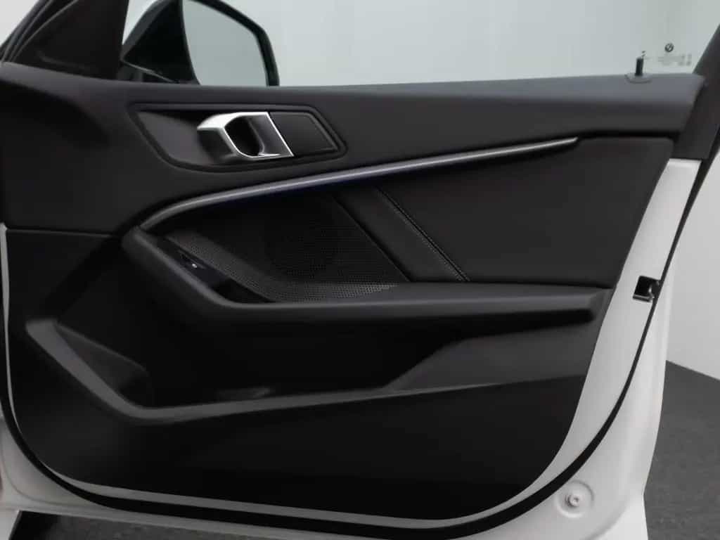 BMW 118 i SportLine Kamera DAB Lenkrhzg Komfort Alarm 03/2023-photo-27