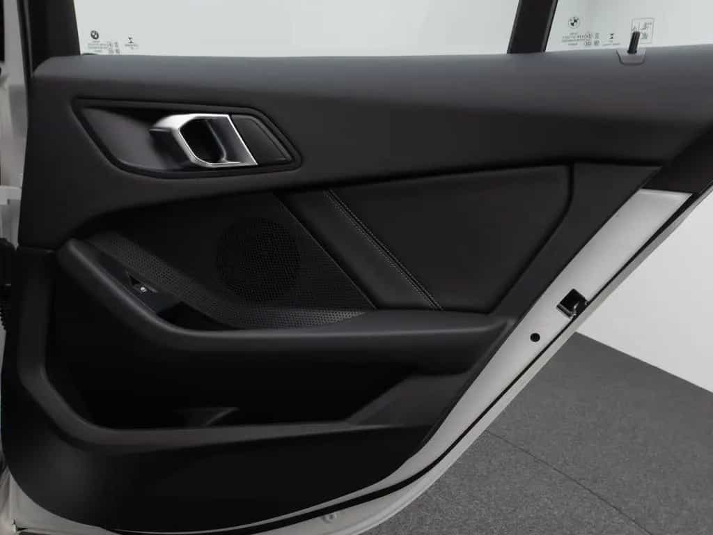 BMW 118 i SportLine Kamera DAB Lenkrhzg Komfort Alarm 03/2023-photo-28