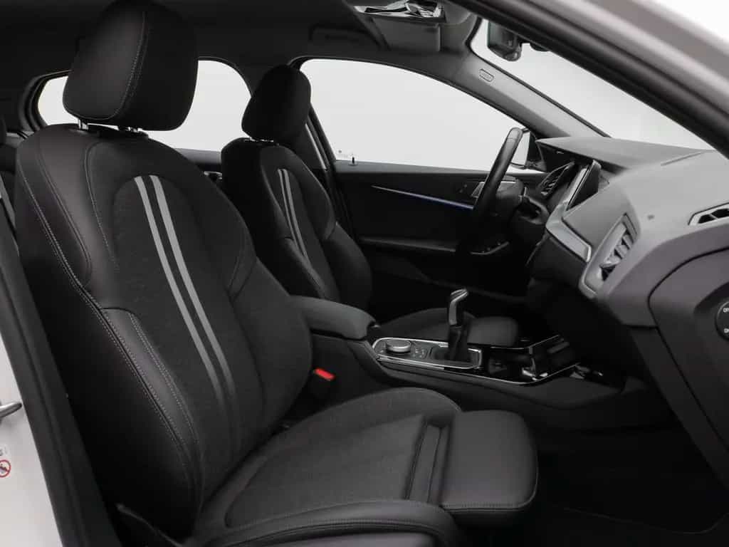BMW 118 i SportLine Kamera DAB Lenkrhzg Komfort Alarm 03/2023-photo-32