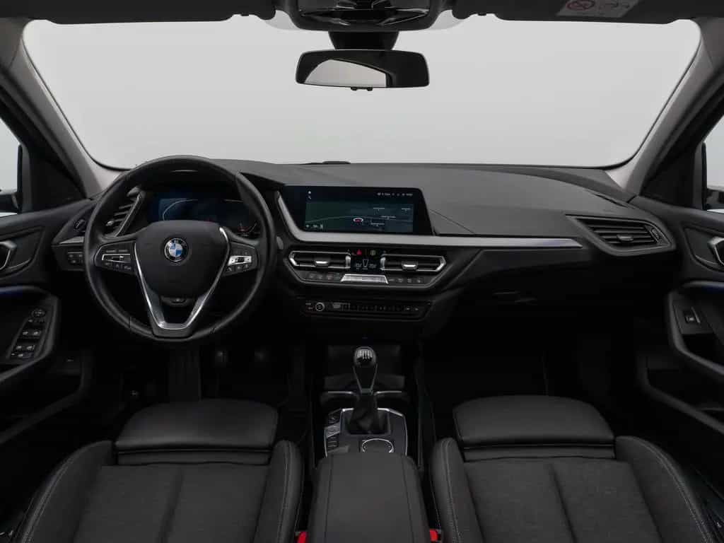 BMW 118 i SportLine Kamera DAB Lenkrhzg Komfort Alarm 03/2023-photo-35