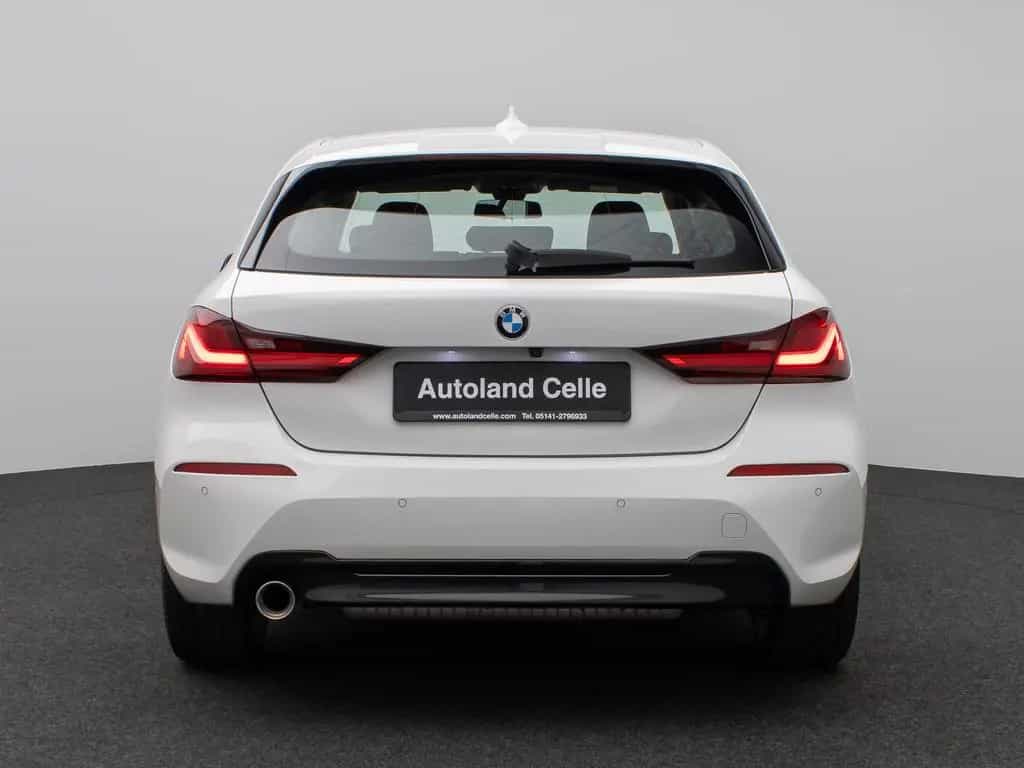 BMW 118 i SportLine Kamera DAB Lenkrhzg Komfort Alarm 03/2023-photo-7