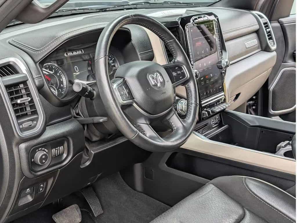 Dodge RAM 1500 5.7 4x4 Laramie Memory AHK LED PDC 08/2019-photo-18