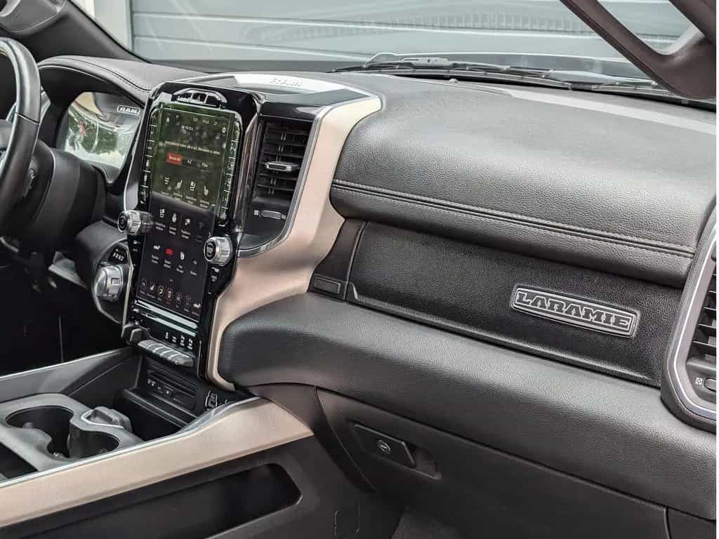 Dodge RAM 1500 5.7 4x4 Laramie Memory AHK LED PDC 08/2019-photo-33