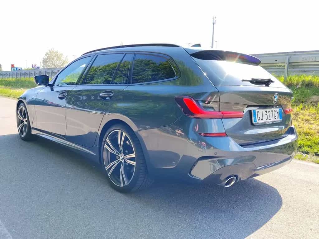BMW 320 d Touring M Sport Automatik 07/2022-photo-3