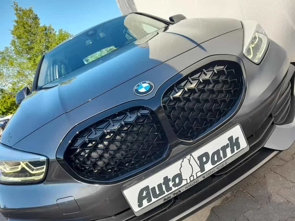 BMW 118 d  NAVI/APP~SHZ~2xPDC~LED~RFK~ALU19"~1A Zusta 07/2020-photo-13