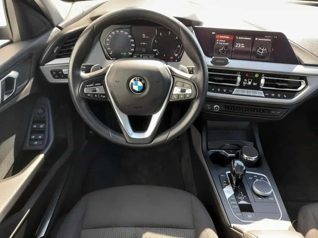 BMW 118 d  NAVI/APP~SHZ~2xPDC~LED~RFK~ALU19"~1A Zusta 07/2020-photo-21