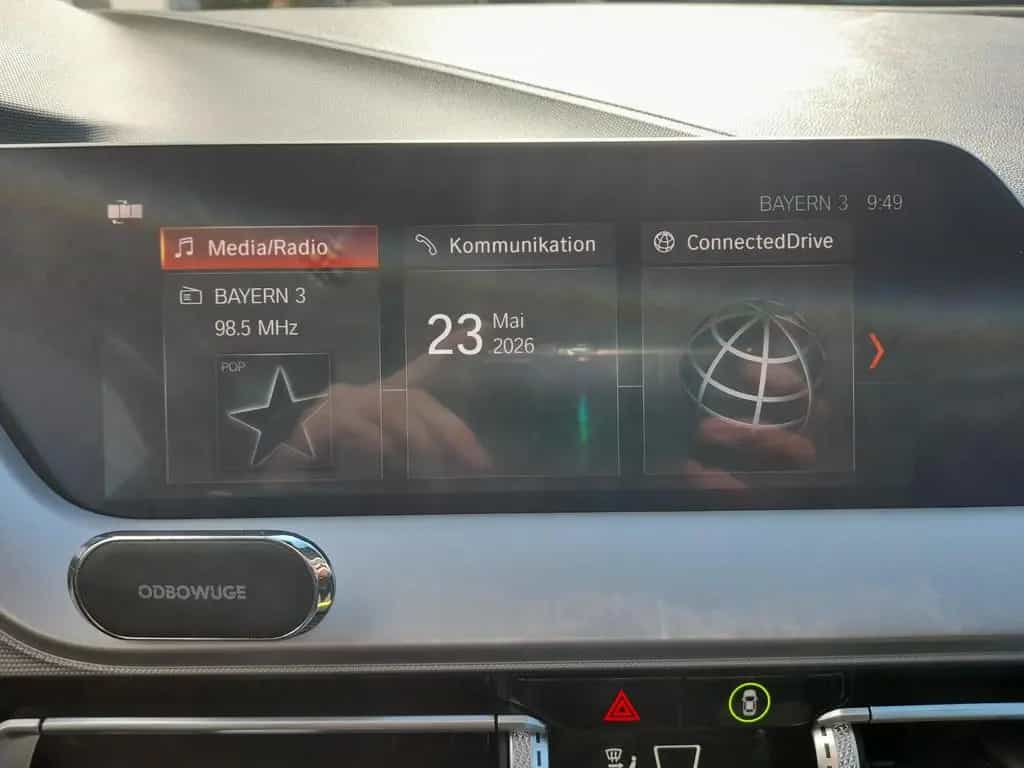 BMW 118 d  NAVI/APP~SHZ~2xPDC~LED~RFK~ALU19"~1A Zusta 07/2020-photo-25