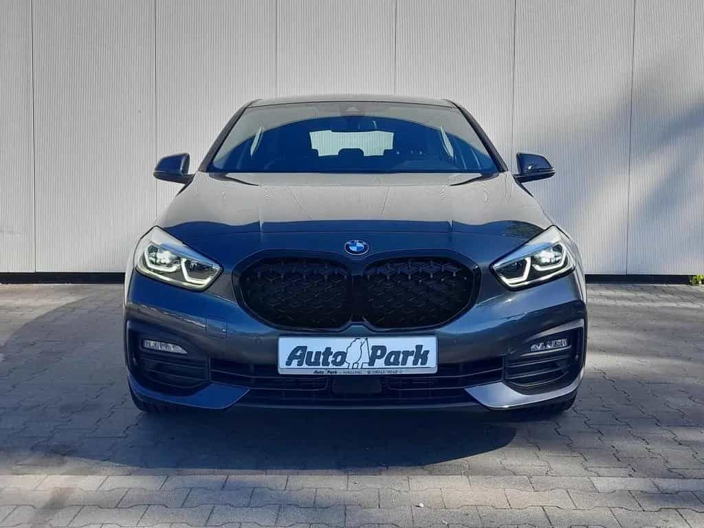 BMW 118 d  NAVI/APP~SHZ~2xPDC~LED~RFK~ALU19"~1A Zusta 07/2020-photo-4