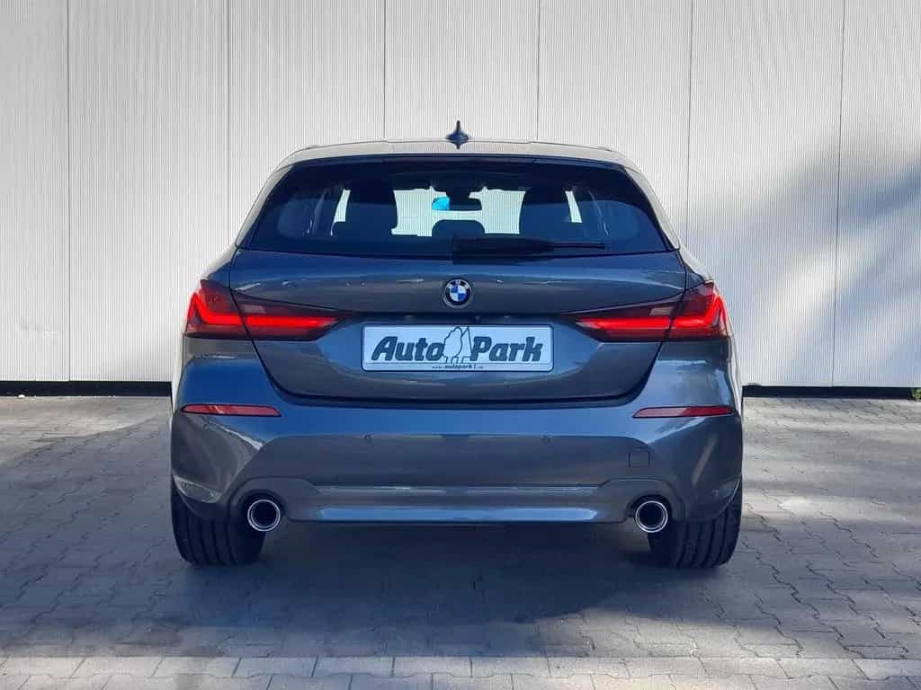 BMW 118 d  NAVI/APP~SHZ~2xPDC~LED~RFK~ALU19"~1A Zusta 07/2020-photo-5
