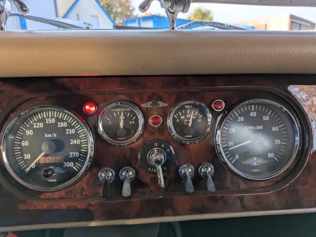 Morgan Plus 8 10/2001-photo-10