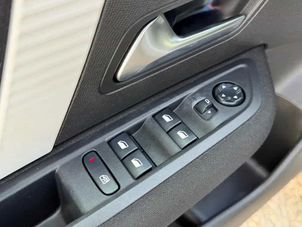 Citroën C4 Lim. Feel 02/2022-photo-12