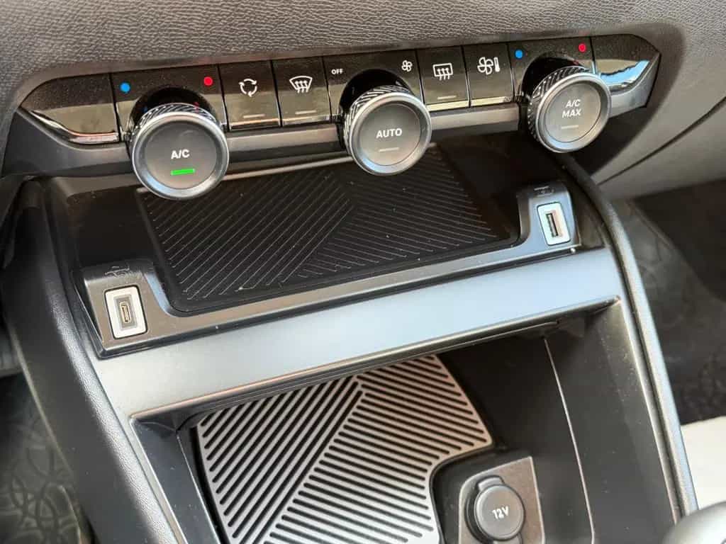 Citroën C4 Lim. Feel 02/2022-photo-23