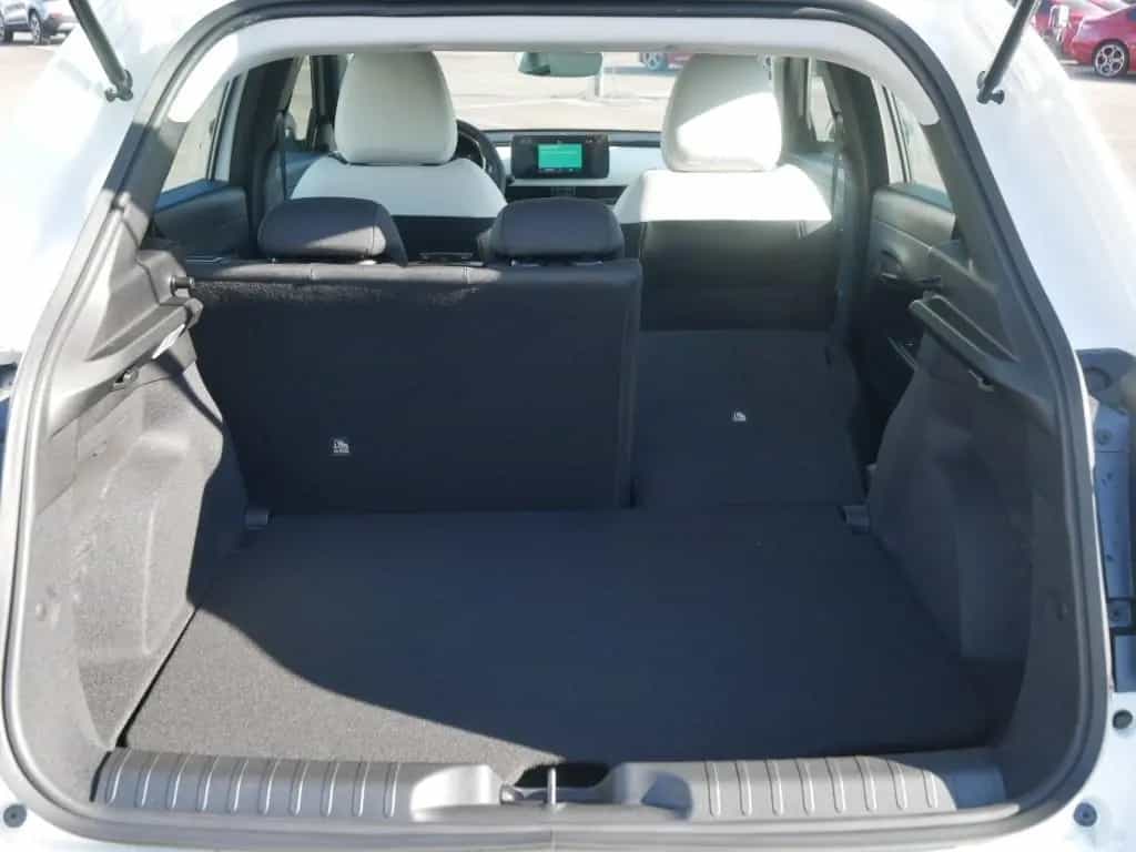 Fiat 600 HYBRID ICON 1.2 110 PS DCT6 KOMFORT NAVI KAM 05/2026-photo-13