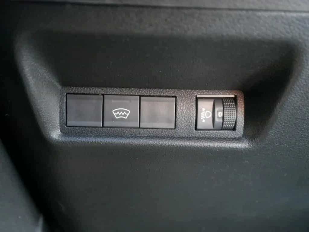Fiat 600 HYBRID ICON 1.2 110 PS DCT6 KOMFORT NAVI KAM 05/2026-photo-22