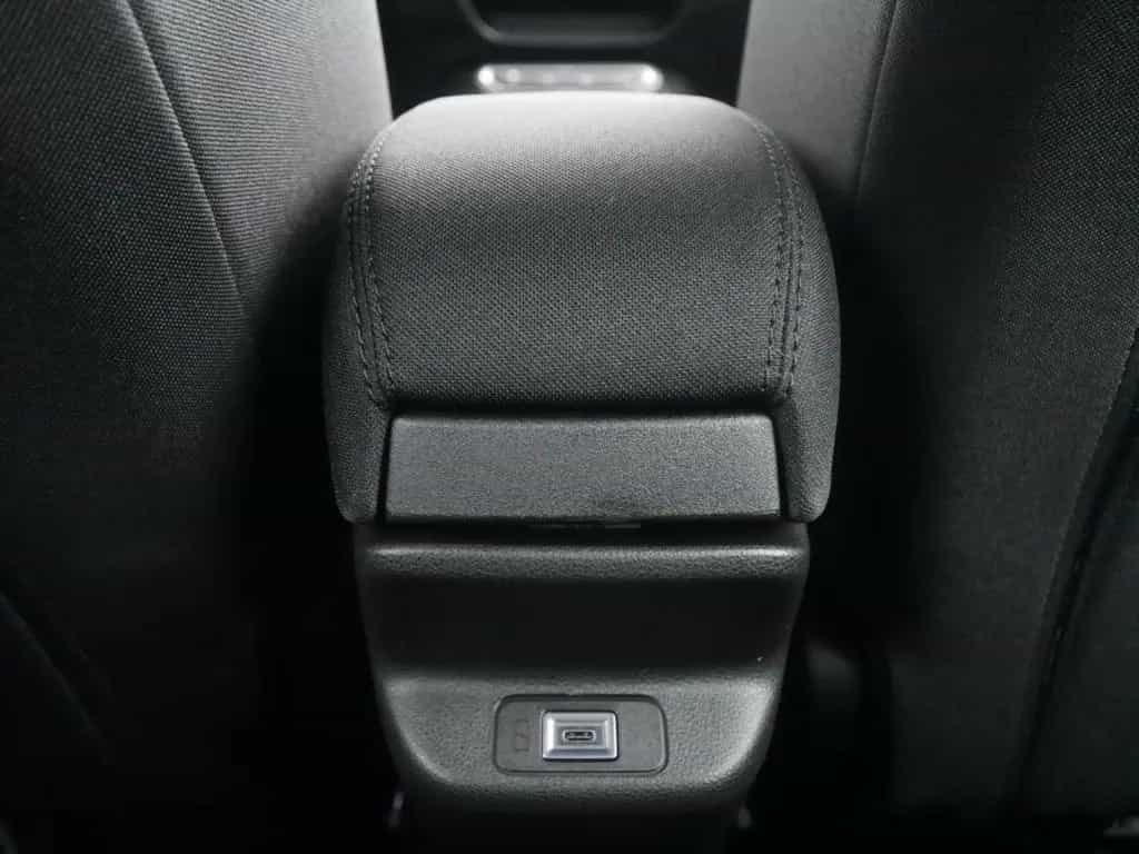 Fiat 600 HYBRID ICON 1.2 110 PS DCT6 KOMFORT NAVI KAM 05/2026-photo-15