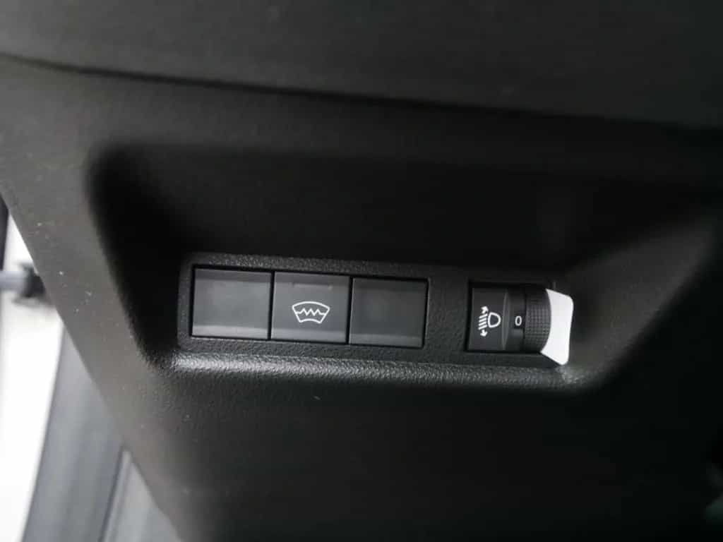 Fiat 600 HYBRID ICON 1.2 110 PS DCT6 KOMFORT NAVI KAM 05/2026-photo-22
