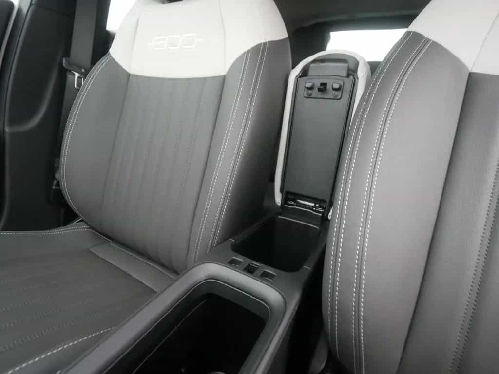 Fiat 600 HYBRID LA PRIMA 1.2 110 PS DCT6 LED NAVI KAM 05/2026-photo-10