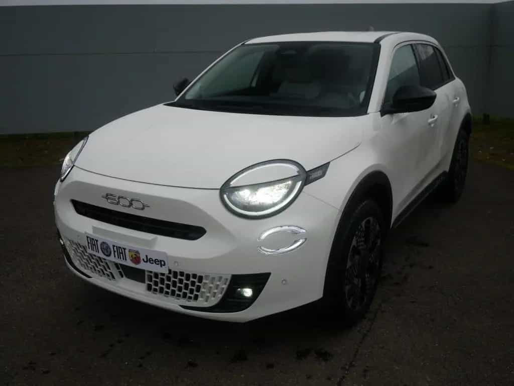 Fiat 600 HYBRID LA PRIMA 1.2 110 PS DCT6 LED NAVI KAM 05/2026-photo-6